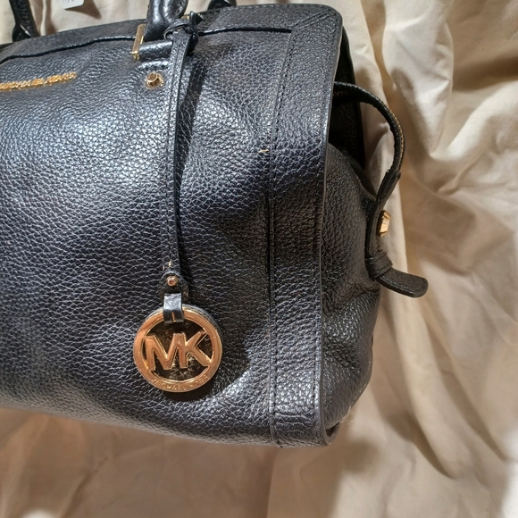 Michael kors satchel - Picture 4 of 9